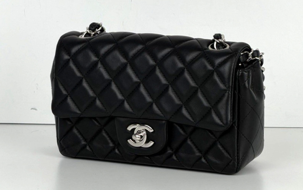 Chanel Mini Rectangular Flap Bag in Black Quilted Lambskin 2019 D-2